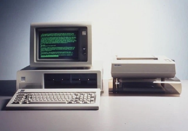 máy tính cá nhân đầu tiên ibm pcxt 1983